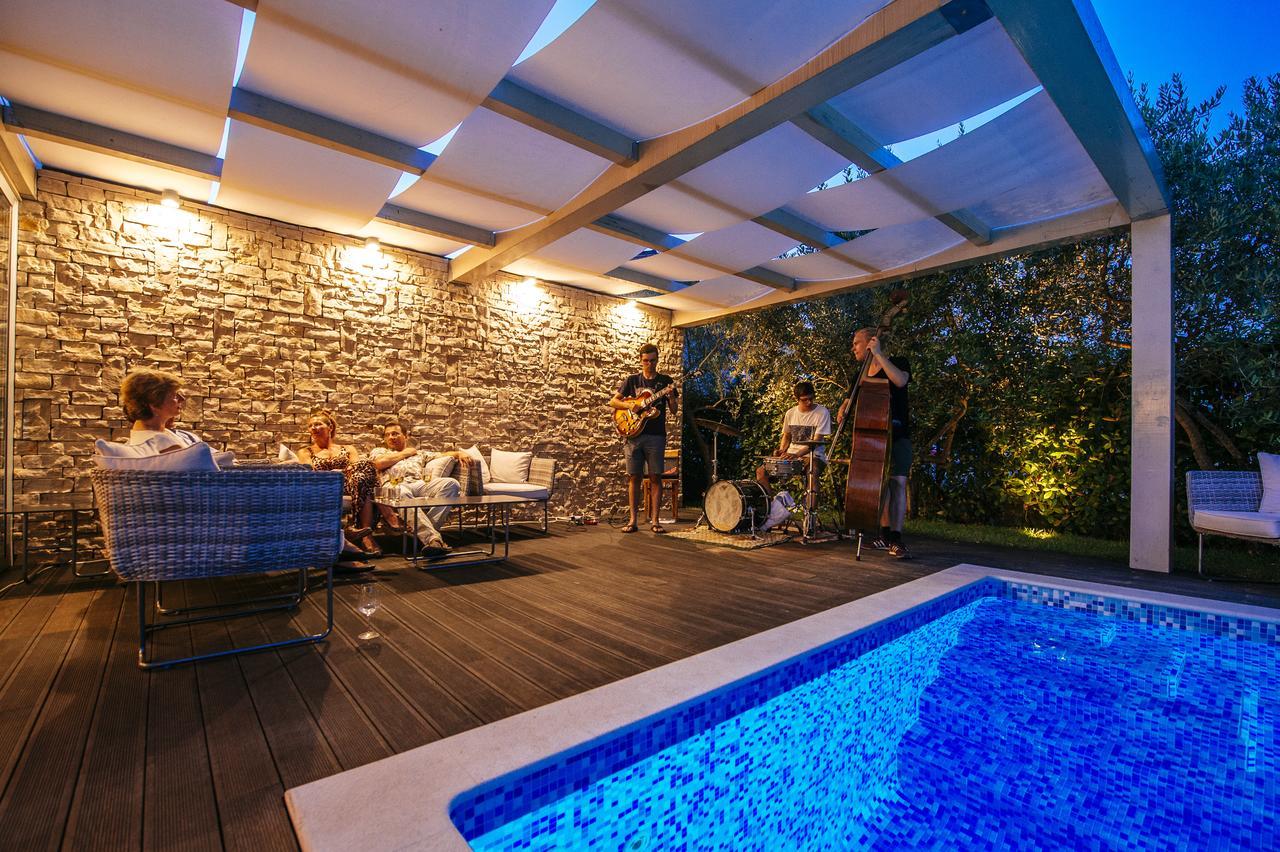 Villa Mirakul Sukosan Luaran gambar