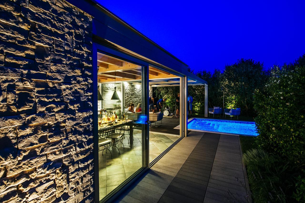 Villa Mirakul Sukosan Luaran gambar